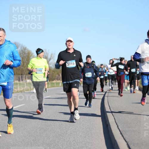 06.04.2025 - 44. Internationalen Wilhelmsburger Insellauf Jannik Wohlers http://msf.ph/oto/7616039 06.04.2025 09:36:43 Laufen 53, 3193, 3719, 3002, 4187, 4098, 807 meine-sportfotos.de