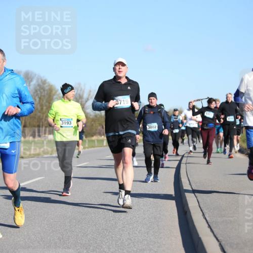06.04.2025 - 44. Internationalen Wilhelmsburger Insellauf Jannik Wohlers http://msf.ph/oto/7616040 06.04.2025 09:36:43 Laufen 3193, 3719, 3002, 4187, 4098, 3807 meine-sportfotos.de