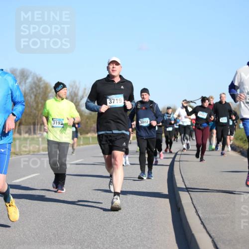 06.04.2025 - 44. Internationalen Wilhelmsburger Insellauf Jannik Wohlers http://msf.ph/oto/7616041 06.04.2025 09:36:43 Laufen 3193, 3719, 3002, 4187, 4098, 3807 meine-sportfotos.de
