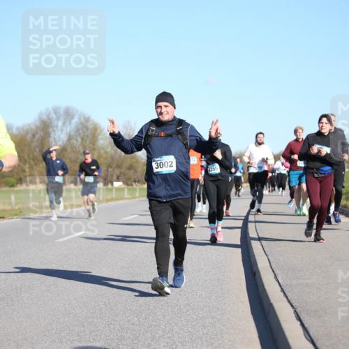 06.04.2025 - 44. Internationalen Wilhelmsburger Insellauf Jannik Wohlers http://msf.ph/oto/7616050 06.04.2025 09:36:46 Laufen 3193, 3002, 18, 4255 meine-sportfotos.de