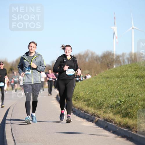 06.04.2025 - 44. Internationalen Wilhelmsburger Insellauf Jannik Wohlers http://msf.ph/oto/7616453 06.04.2025 09:38:16 Laufen 3029, 3032 meine-sportfotos.de
