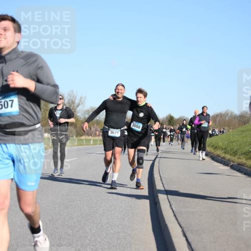 06.04.2025 - 44. Internationalen Wilhelmsburger Insellauf Jannik Wohlers http://msf.ph/oto/7616612 06.04.2025 09:38:55 Laufen 5, 3507, 3627, 3098, 3283 meine-sportfotos.de