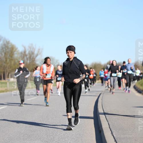 06.04.2025 - 44. Internationalen Wilhelmsburger Insellauf Jannik Wohlers http://msf.ph/oto/7616665 06.04.2025 09:39:06 Laufen 133, 438 meine-sportfotos.de