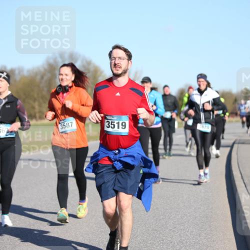 06.04.2025 - 44. Internationalen Wilhelmsburger Insellauf Jannik Wohlers http://msf.ph/oto/7616723 06.04.2025 09:39:22 Laufen 362, 3587, 3519, 1828 meine-sportfotos.de