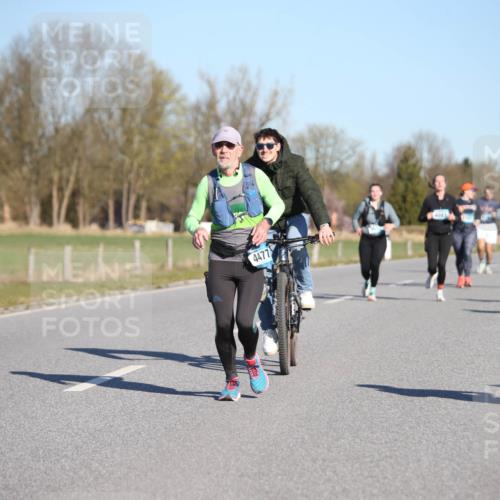 06.04.2025 - 44. Internationalen Wilhelmsburger Insellauf Jannik Wohlers http://msf.ph/oto/7616805 06.04.2025 09:39:41 Laufen 4477, 4038, 4083 meine-sportfotos.de