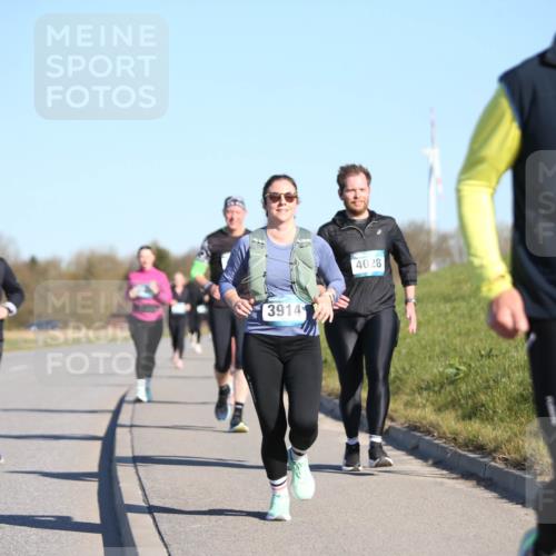 06.04.2025 - 44. Internationalen Wilhelmsburger Insellauf Jannik Wohlers http://msf.ph/oto/7617078 06.04.2025 09:40:55 Laufen 4508, 3914, 4028, 3606 meine-sportfotos.de