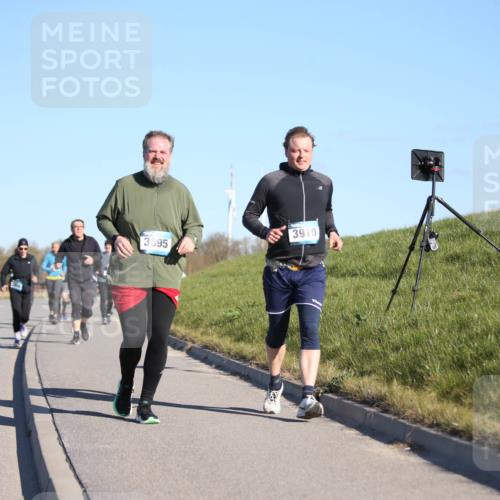 06.04.2025 - 44. Internationalen Wilhelmsburger Insellauf Jannik Wohlers http://msf.ph/oto/7617218 06.04.2025 09:41:40 Laufen 3910, 3895 meine-sportfotos.de