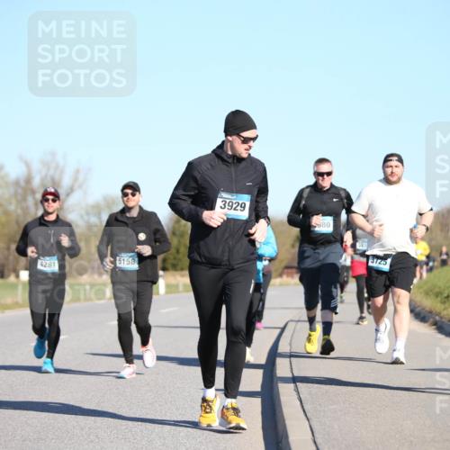 06.04.2025 - 44. Internationalen Wilhelmsburger Insellauf Jannik Wohlers http://msf.ph/oto/7617395 06.04.2025 09:42:36 Laufen 42811, 5158, 3929, 980, 382, 3725, 42 meine-sportfotos.de