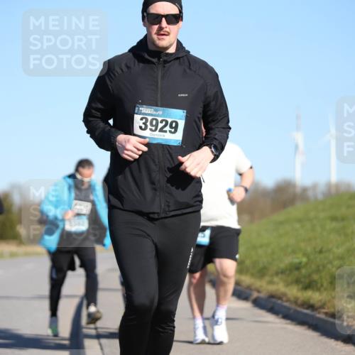 06.04.2025 - 44. Internationalen Wilhelmsburger Insellauf Jannik Wohlers http://msf.ph/oto/7617403 06.04.2025 09:42:38 Laufen 5158, 3342, 3929, 4236 meine-sportfotos.de