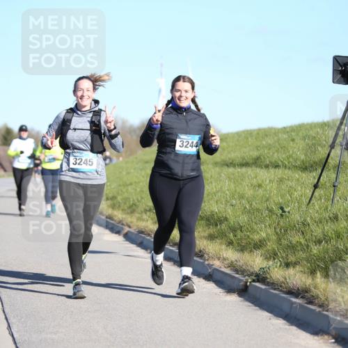 06.04.2025 - 44. Internationalen Wilhelmsburger Insellauf Jannik Wohlers http://msf.ph/oto/7617434 06.04.2025 09:42:49 Laufen 3245, 3244 meine-sportfotos.de