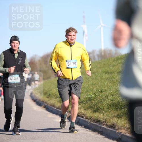 06.04.2025 - 44. Internationalen Wilhelmsburger Insellauf Jannik Wohlers http://msf.ph/oto/7617480 06.04.2025 09:43:02 Laufen 4103, 4134, 3179, 32 meine-sportfotos.de