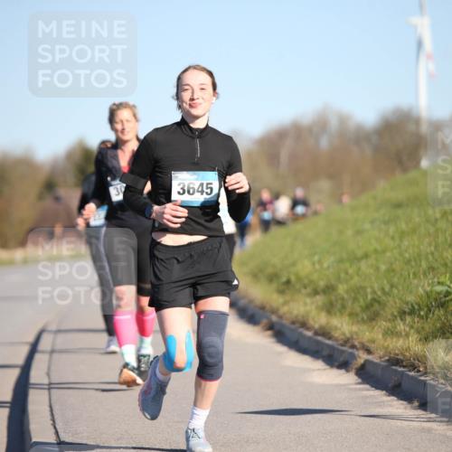 06.04.2025 - 44. Internationalen Wilhelmsburger Insellauf Jannik Wohlers http://msf.ph/oto/7617510 06.04.2025 09:43:10 Laufen 3645 meine-sportfotos.de
