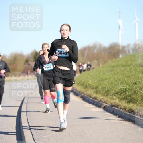 06.04.2025 - 44. Internationalen Wilhelmsburger Insellauf Jannik Wohlers http://msf.ph/oto/7617512 06.04.2025 09:43:10 Laufen 3085, 3645 meine-sportfotos.de