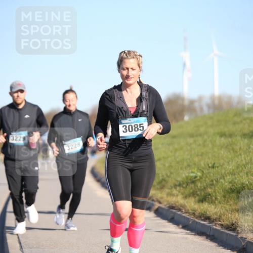 06.04.2025 - 44. Internationalen Wilhelmsburger Insellauf Jannik Wohlers http://msf.ph/oto/7617527 06.04.2025 09:43:13 Laufen 3229, 3228, 3085 meine-sportfotos.de