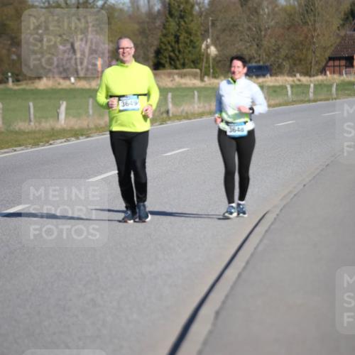 06.04.2025 - 44. Internationalen Wilhelmsburger Insellauf Jannik Wohlers http://msf.ph/oto/7617865 06.04.2025 09:45:19 Laufen 3649, 3648 meine-sportfotos.de