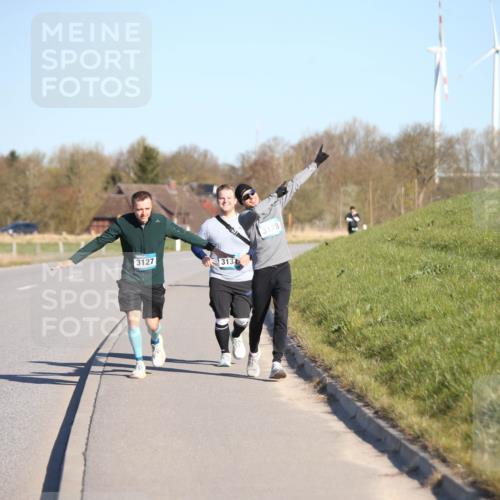 06.04.2025 - 44. Internationalen Wilhelmsburger Insellauf Jannik Wohlers http://msf.ph/oto/7618061 06.04.2025 09:46:04 Laufen 3127, 3131, 3128 meine-sportfotos.de