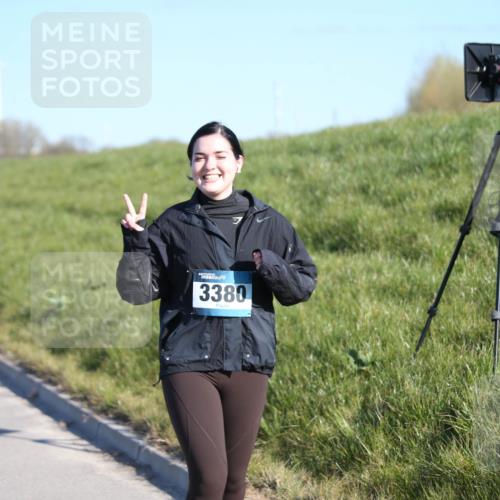 06.04.2025 - 44. Internationalen Wilhelmsburger Insellauf Jannik Wohlers http://msf.ph/oto/7618194 06.04.2025 09:46:25 Laufen 3380 meine-sportfotos.de
