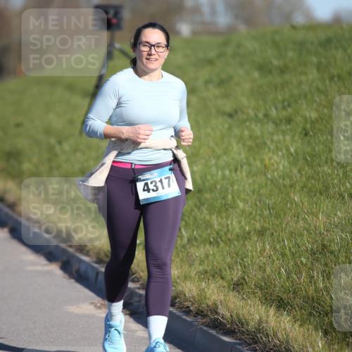 06.04.2025 - 44. Internationalen Wilhelmsburger Insellauf Jannik Wohlers http://msf.ph/oto/7618417 06.04.2025 09:48:22 Laufen 4317 meine-sportfotos.de