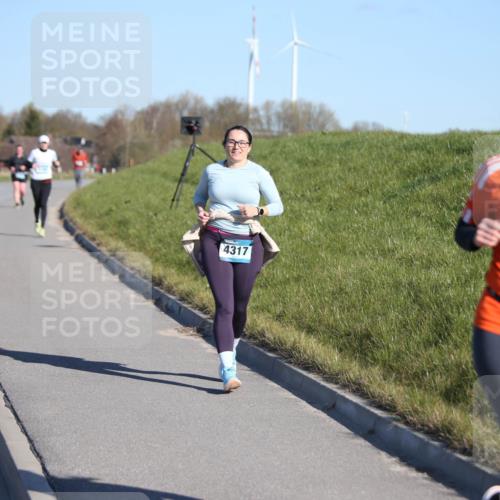 06.04.2025 - 44. Internationalen Wilhelmsburger Insellauf Jannik Wohlers http://msf.ph/oto/7618423 06.04.2025 09:48:22 Laufen 4309, 4317, 4551 meine-sportfotos.de
