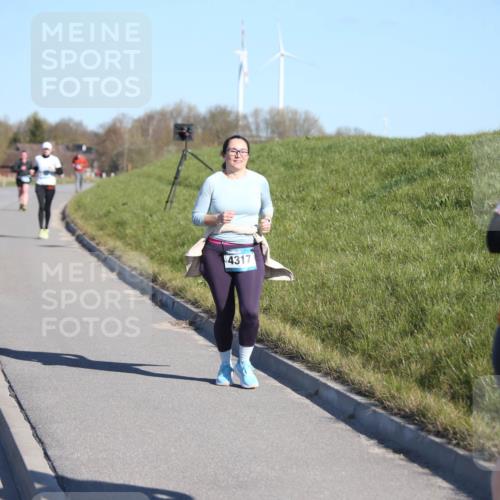 06.04.2025 - 44. Internationalen Wilhelmsburger Insellauf Jannik Wohlers http://msf.ph/oto/7618430 06.04.2025 09:48:22 Laufen 4309, 4317, 4551 meine-sportfotos.de