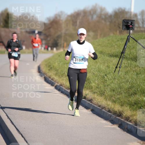 06.04.2025 - 44. Internationalen Wilhelmsburger Insellauf Jannik Wohlers http://msf.ph/oto/7618485 06.04.2025 09:48:27 Laufen 3180 meine-sportfotos.de