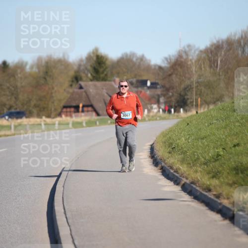 06.04.2025 - 44. Internationalen Wilhelmsburger Insellauf Jannik Wohlers http://msf.ph/oto/7618590 06.04.2025 09:48:44 Laufen 3067 meine-sportfotos.de