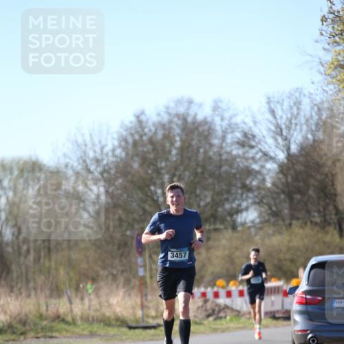 06.04.2025 - 44. Internationalen Wilhelmsburger Insellauf Jannik Wohlers http://msf.ph/oto/7618946 06.04.2025 09:59:32 Laufen 3457 meine-sportfotos.de