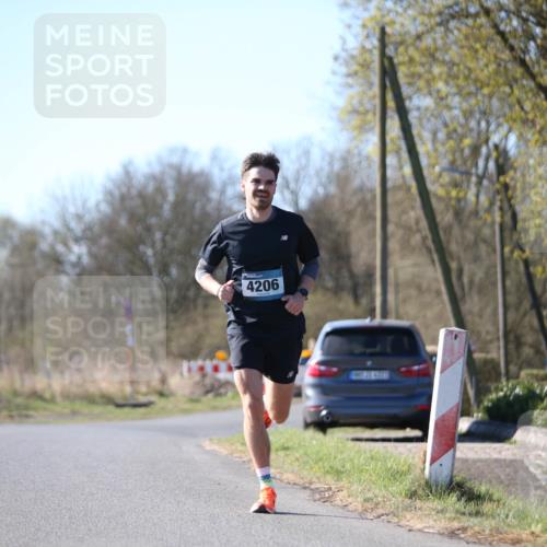 06.04.2025 - 44. Internationalen Wilhelmsburger Insellauf Jannik Wohlers http://msf.ph/oto/7618968 06.04.2025 09:59:41 Laufen 4206 meine-sportfotos.de