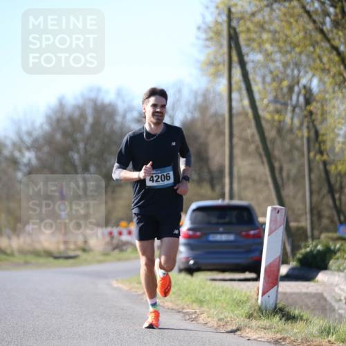 06.04.2025 - 44. Internationalen Wilhelmsburger Insellauf Jannik Wohlers http://msf.ph/oto/7618970 06.04.2025 09:59:42 Laufen 4206 meine-sportfotos.de