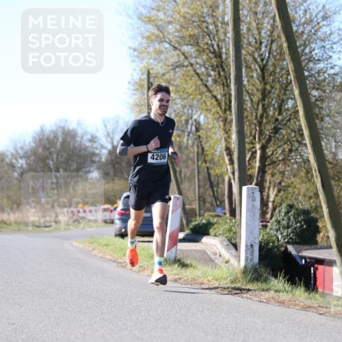 06.04.2025 - 44. Internationalen Wilhelmsburger Insellauf Jannik Wohlers http://msf.ph/oto/7618985 06.04.2025 09:59:42 Laufen 4206 meine-sportfotos.de