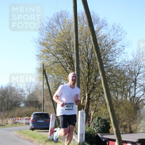 06.04.2025 - 44. Internationalen Wilhelmsburger Insellauf Jannik Wohlers http://msf.ph/oto/7619027 06.04.2025 09:59:59 Laufen 4572 meine-sportfotos.de