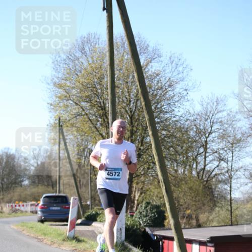 06.04.2025 - 44. Internationalen Wilhelmsburger Insellauf Jannik Wohlers http://msf.ph/oto/7619031 06.04.2025 10:00:00 Laufen 4572 meine-sportfotos.de