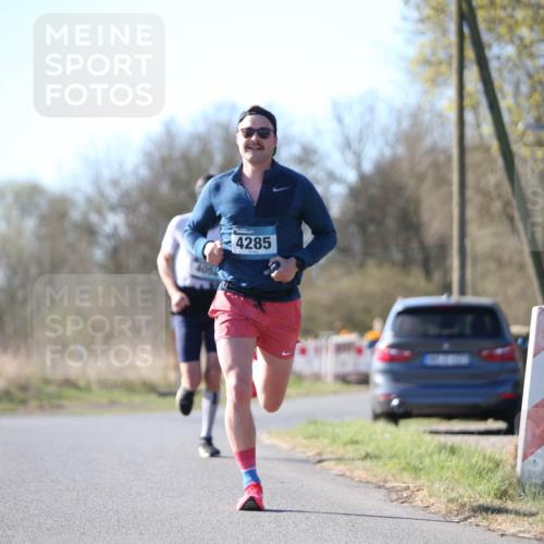 06.04.2025 - 44. Internationalen Wilhelmsburger Insellauf Jannik Wohlers http://msf.ph/oto/7619062 06.04.2025 10:00:30 Laufen 4052, 4285 meine-sportfotos.de