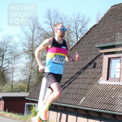 06.04.2025 - 44. Internationalen Wilhelmsburger Insellauf Jannik Wohlers http://msf.ph/oto/7619144 06.04.2025 10:00:45 Laufen 3759 meine-sportfotos.de