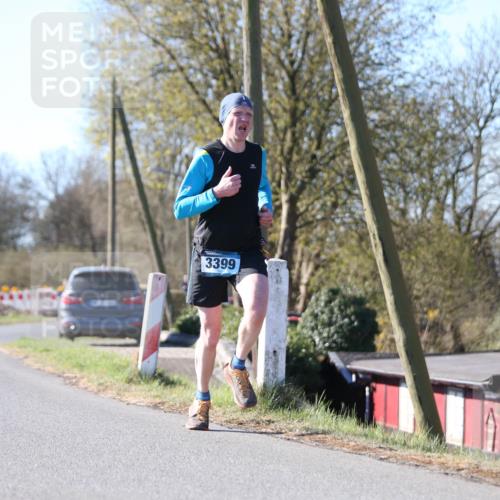 06.04.2025 - 44. Internationalen Wilhelmsburger Insellauf Jannik Wohlers http://msf.ph/oto/7619205 06.04.2025 10:01:16 Laufen 3399 meine-sportfotos.de