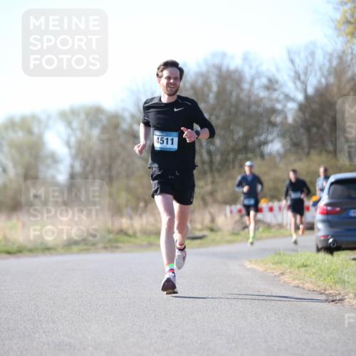 06.04.2025 - 44. Internationalen Wilhelmsburger Insellauf Jannik Wohlers http://msf.ph/oto/7619216 06.04.2025 10:01:30 Laufen 4511 meine-sportfotos.de