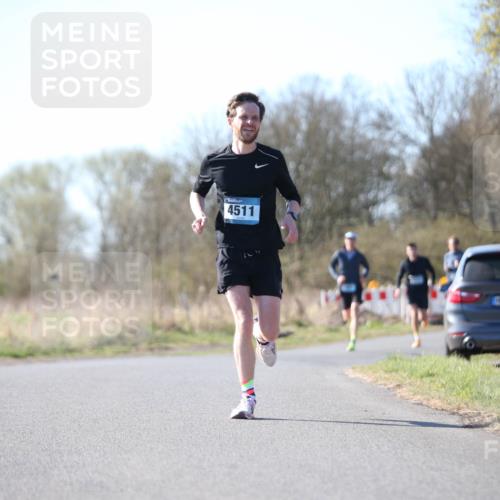 06.04.2025 - 44. Internationalen Wilhelmsburger Insellauf Jannik Wohlers http://msf.ph/oto/7619218 06.04.2025 10:01:30 Laufen 4511 meine-sportfotos.de