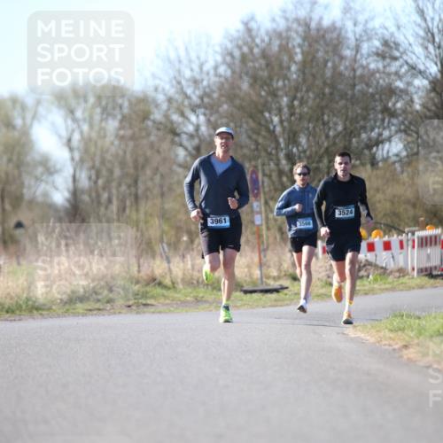 06.04.2025 - 44. Internationalen Wilhelmsburger Insellauf Jannik Wohlers http://msf.ph/oto/7619240 06.04.2025 10:01:34 Laufen 3961, 3566, 3524, 4321 meine-sportfotos.de