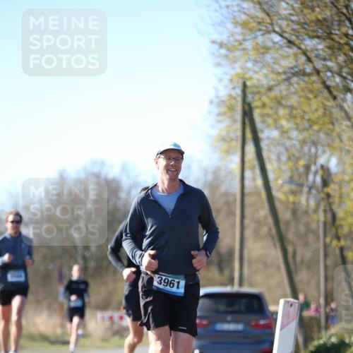 06.04.2025 - 44. Internationalen Wilhelmsburger Insellauf Jannik Wohlers http://msf.ph/oto/7619257 06.04.2025 10:01:39 Laufen 3961 meine-sportfotos.de