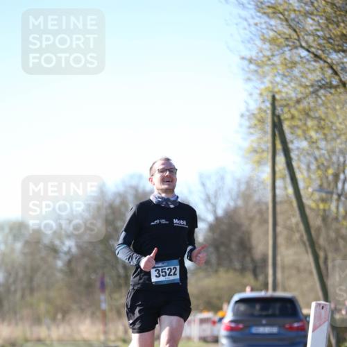 06.04.2025 - 44. Internationalen Wilhelmsburger Insellauf Jannik Wohlers http://msf.ph/oto/7619316 06.04.2025 10:01:46 Laufen 3522 meine-sportfotos.de