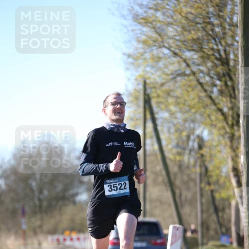 06.04.2025 - 44. Internationalen Wilhelmsburger Insellauf Jannik Wohlers http://msf.ph/oto/7619323 06.04.2025 10:01:47 Laufen 3522 meine-sportfotos.de