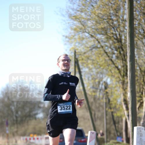 06.04.2025 - 44. Internationalen Wilhelmsburger Insellauf Jannik Wohlers http://msf.ph/oto/7619327 06.04.2025 10:01:47 Laufen 3522 meine-sportfotos.de