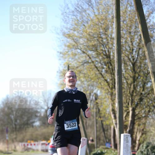 06.04.2025 - 44. Internationalen Wilhelmsburger Insellauf Jannik Wohlers http://msf.ph/oto/7619333 06.04.2025 10:01:47 Laufen 3522 meine-sportfotos.de