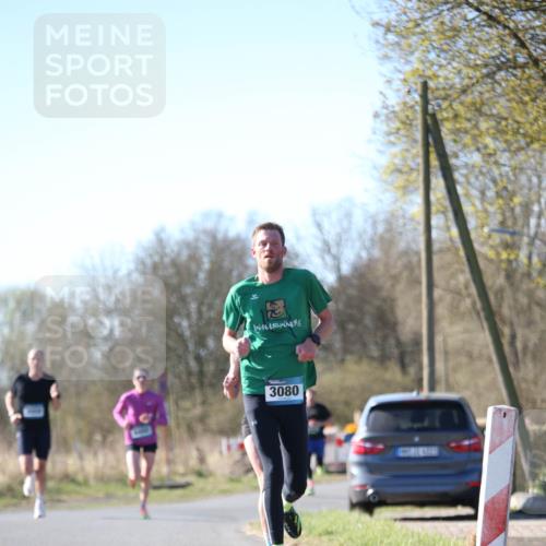 06.04.2025 - 44. Internationalen Wilhelmsburger Insellauf Jannik Wohlers http://msf.ph/oto/7619346 06.04.2025 10:01:58 Laufen 3080 meine-sportfotos.de