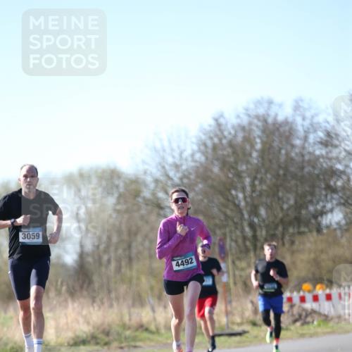 06.04.2025 - 44. Internationalen Wilhelmsburger Insellauf Jannik Wohlers http://msf.ph/oto/7619365 06.04.2025 10:02:00 Laufen 3059, 4492 meine-sportfotos.de