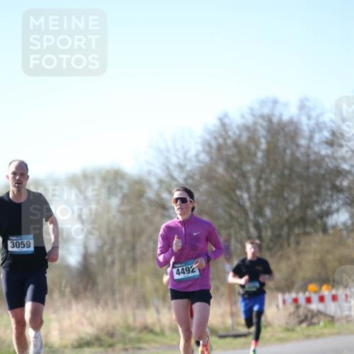 06.04.2025 - 44. Internationalen Wilhelmsburger Insellauf Jannik Wohlers http://msf.ph/oto/7619382 06.04.2025 10:02:01 Laufen 3059, 4492 meine-sportfotos.de