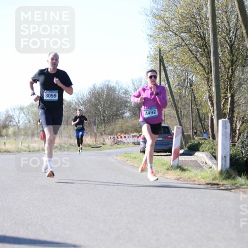 06.04.2025 - 44. Internationalen Wilhelmsburger Insellauf Jannik Wohlers http://msf.ph/oto/7619417 06.04.2025 10:02:04 Laufen 3059, 4492, 14321 meine-sportfotos.de