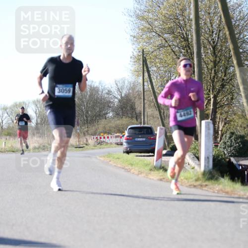 06.04.2025 - 44. Internationalen Wilhelmsburger Insellauf Jannik Wohlers http://msf.ph/oto/7619420 06.04.2025 10:02:04 Laufen 3557, 3059, 31, 4323, 4492 meine-sportfotos.de