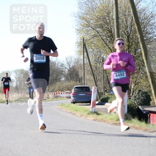 06.04.2025 - 44. Internationalen Wilhelmsburger Insellauf Jannik Wohlers http://msf.ph/oto/7619427 06.04.2025 10:02:04 Laufen 3557, 3059, 31, 4321, 4492 meine-sportfotos.de