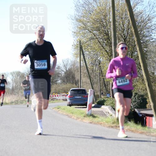06.04.2025 - 44. Internationalen Wilhelmsburger Insellauf Jannik Wohlers http://msf.ph/oto/7619430 06.04.2025 10:02:04 Laufen 3557, 3059, 31, 4321, 4492 meine-sportfotos.de